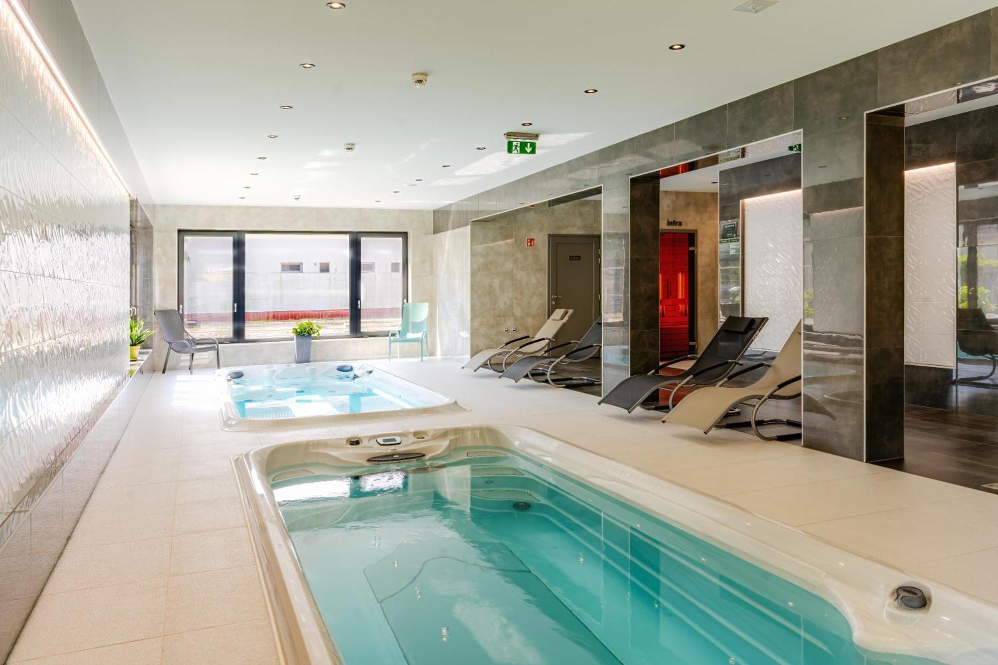 Ikonik Spa Hotel Nyíregyháza Exterior foto